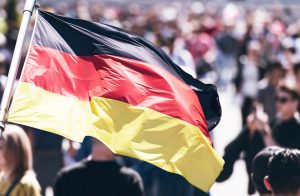 Германия будет покупать доли в компаниях