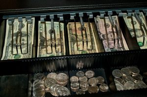 Национальная федерация розничной торговли США ожидает в 2019 году роста розничных продаж в стране на 3,8%-4,4%