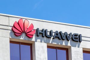 Huawei увеличит штат в Канаде на 20%