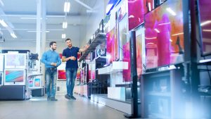 Чистая прибыль Best Buy выросла в четвертом квартале в 2 раза