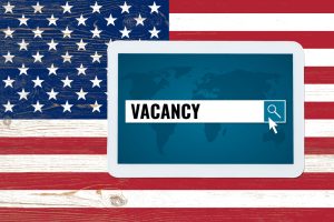 Безработица в США снизилась в феврале до 3,8% при самом слабом росте занятости с сентября 2017 года