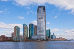 Квартальная прибыль Goldman Sachs упала на 20%