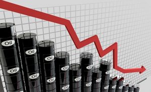 Цены на нефть в пятницу упали более чем на 3%
