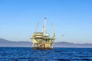 Exxon Mobil в первом квартала в 2 раза сократила чистую прибыль