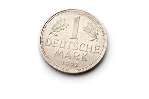 Чистая прибыль Deutsche Bank в первом квартале выросла в 1,7 раза