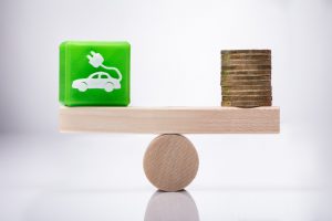 Акции Tesla выросли после шестидневного снижения