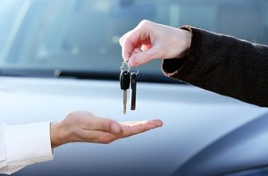 Продажи автомобилей в Великобритании снизились в апреле