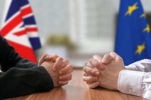 Глава Еврокомиссии отверг возможность пересмотра договора по Brexit