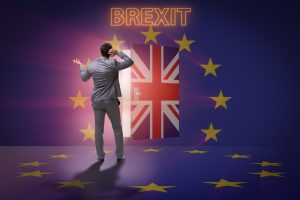 Автоконцерн Jaguar Land Rover объявил о приостановке работы на следующий день после Brexit
