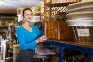 Розничные продажи в Великобритании снизились в мае на 0,5%