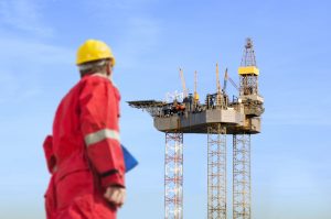 Halliburton в первом полугодии сократила чистую прибыль в 2,4 раза