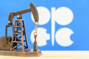 ОПЕК сокращает добычу, а Saudi Aramco проводит рекордное первичное размещение