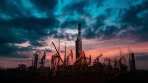 Нефть: коронавирус и сланцевики