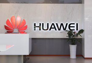 Huawei построит завод во Франции