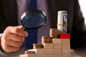 Из-за пандемии коронавируса снизился уровень зарплат
