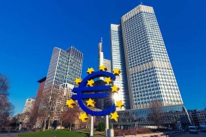 Eurostat: ВВП еврозоны вырос на 2,2%
